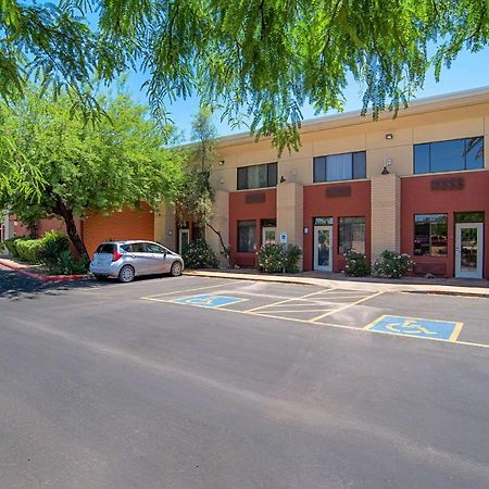 Quality Inn & Suites Phoenix Nw - Sun City Youngtown Dış mekan fotoğraf