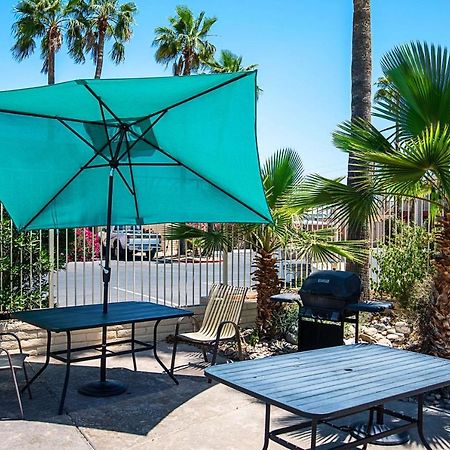 Quality Inn & Suites Phoenix Nw - Sun City Youngtown Dış mekan fotoğraf