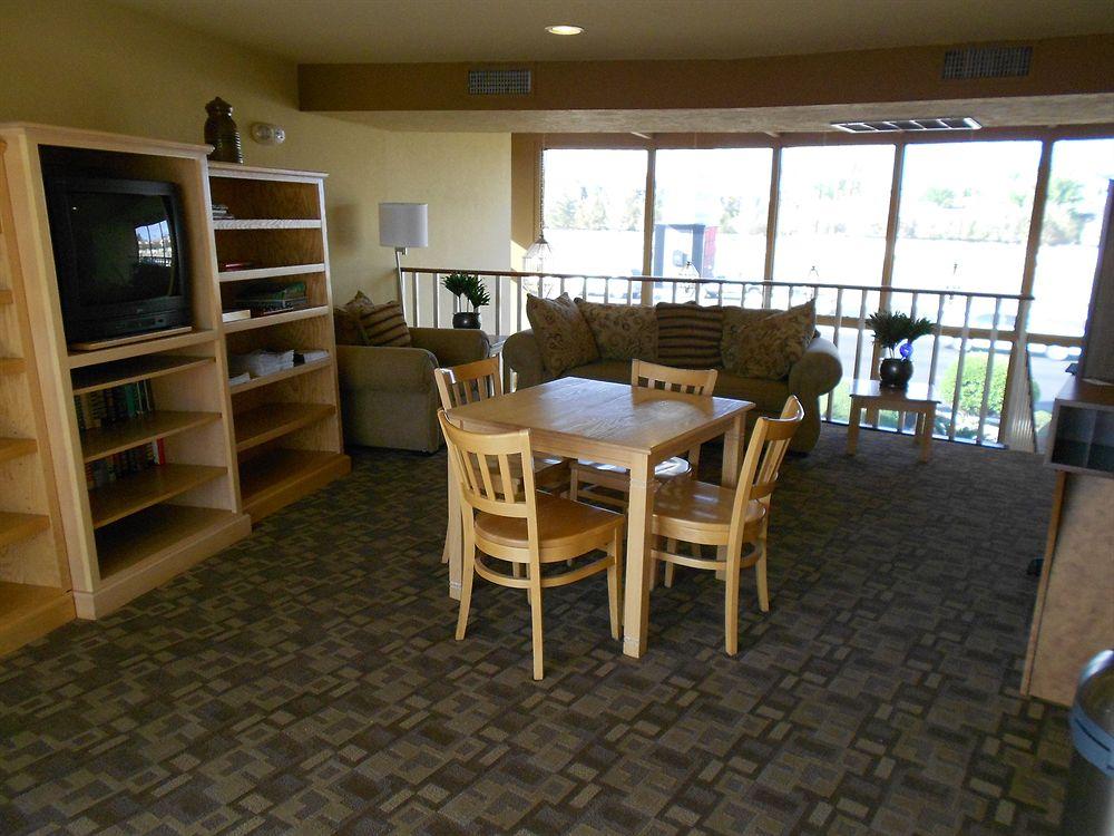 Quality Inn & Suites Phoenix Nw - Sun City Youngtown Dış mekan fotoğraf