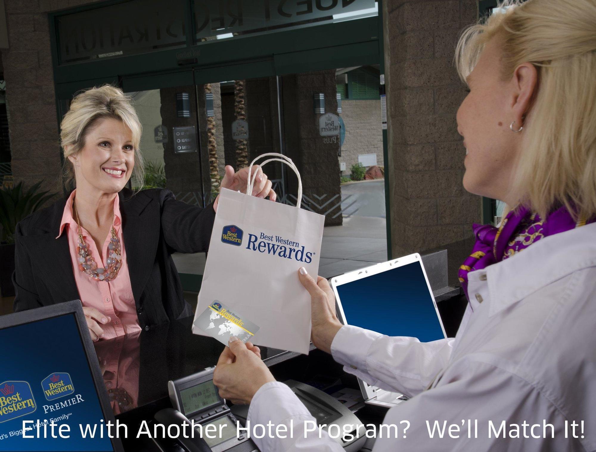 Quality Inn & Suites Phoenix Nw - Sun City Youngtown Dış mekan fotoğraf