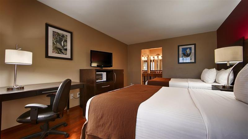 Quality Inn & Suites Phoenix Nw - Sun City Youngtown Dış mekan fotoğraf