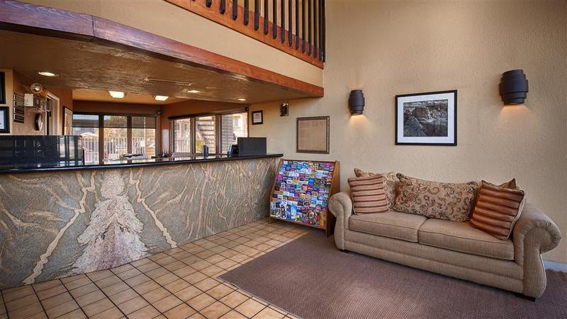 Quality Inn & Suites Phoenix Nw - Sun City Youngtown Dış mekan fotoğraf