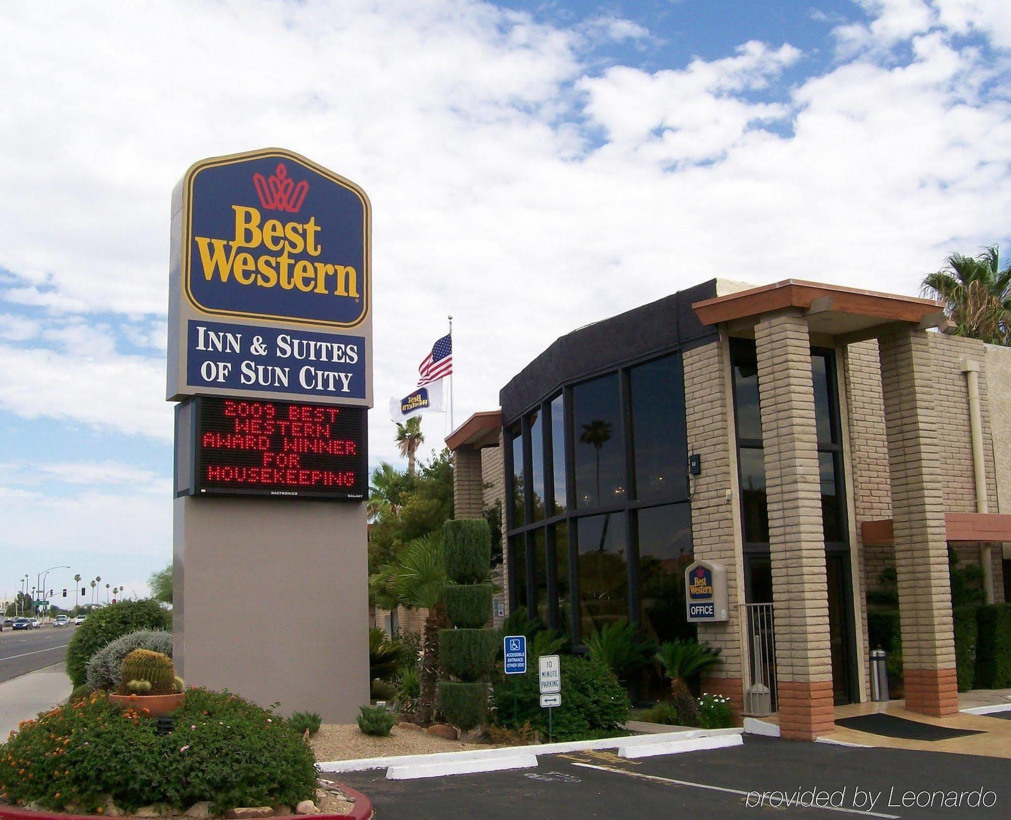 Quality Inn & Suites Phoenix Nw - Sun City Youngtown Dış mekan fotoğraf