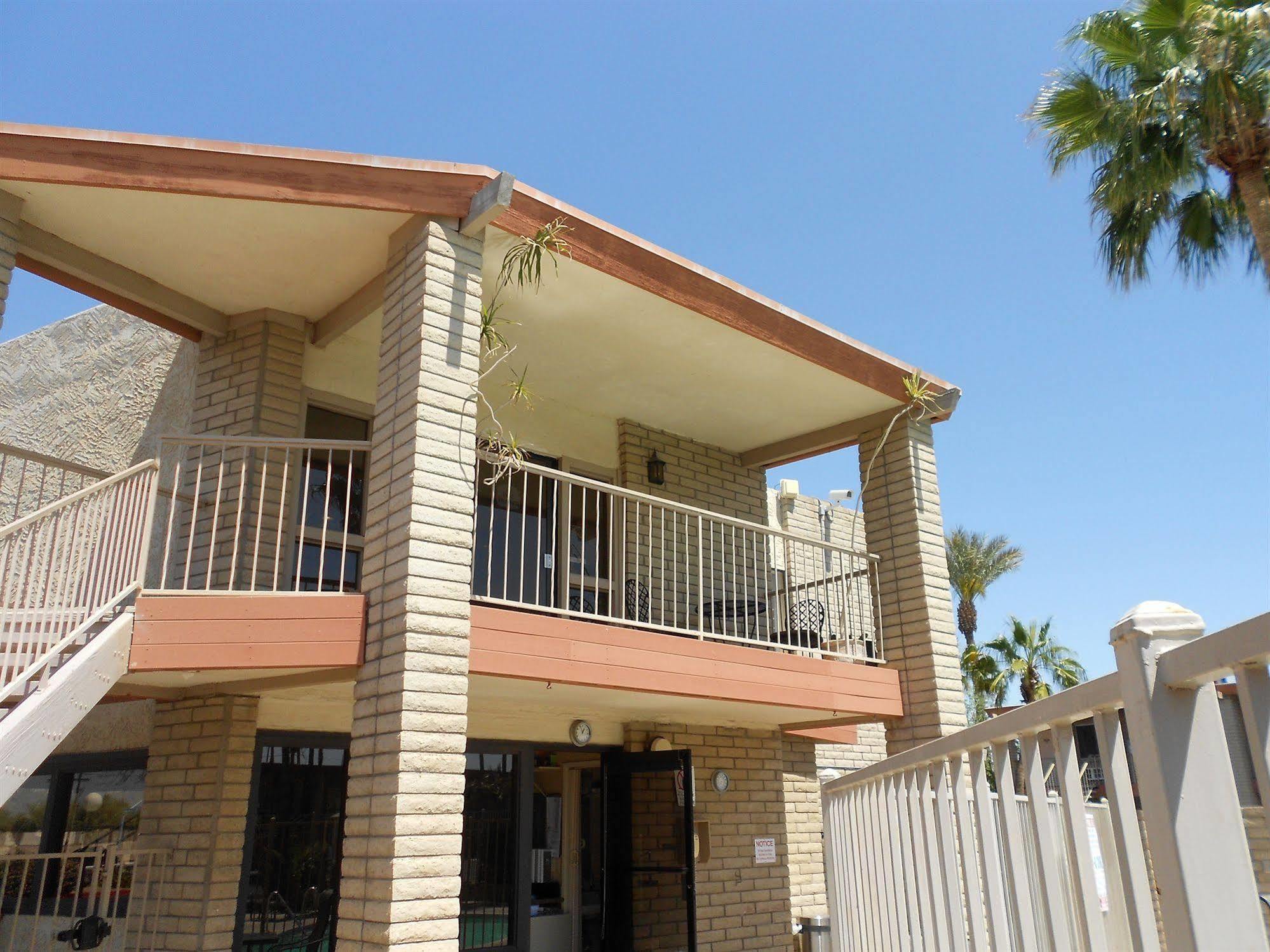 Quality Inn & Suites Phoenix Nw - Sun City Youngtown Dış mekan fotoğraf