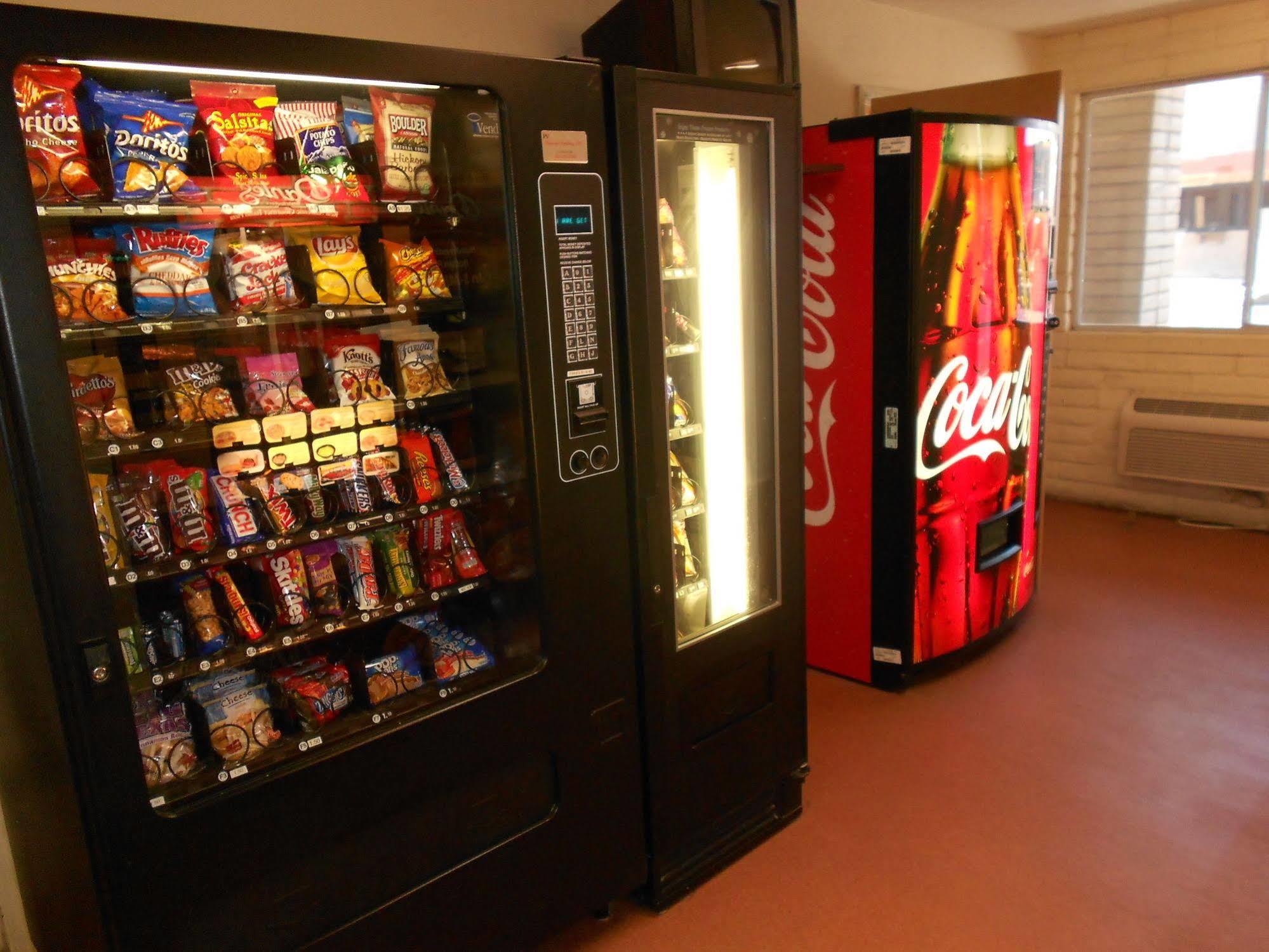 Quality Inn & Suites Phoenix Nw - Sun City Youngtown Dış mekan fotoğraf