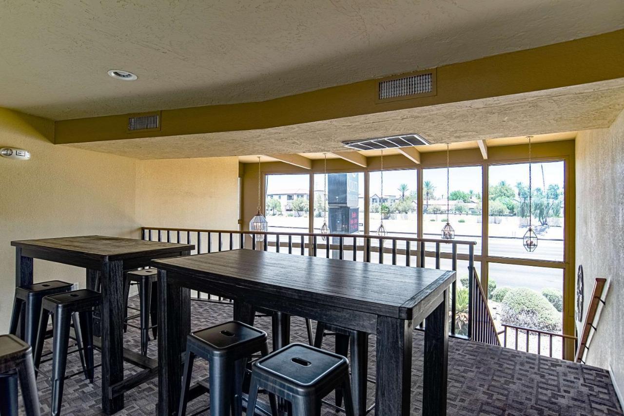 Quality Inn & Suites Phoenix Nw - Sun City Youngtown Dış mekan fotoğraf