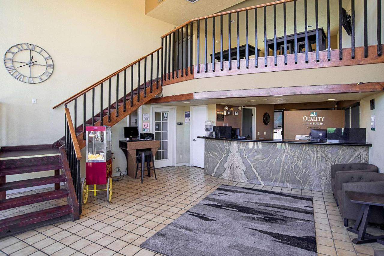Quality Inn & Suites Phoenix Nw - Sun City Youngtown Dış mekan fotoğraf